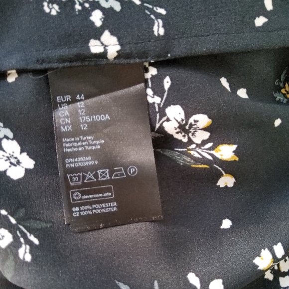 H&M Black Floral Print Blouse - Picture 11 of 12